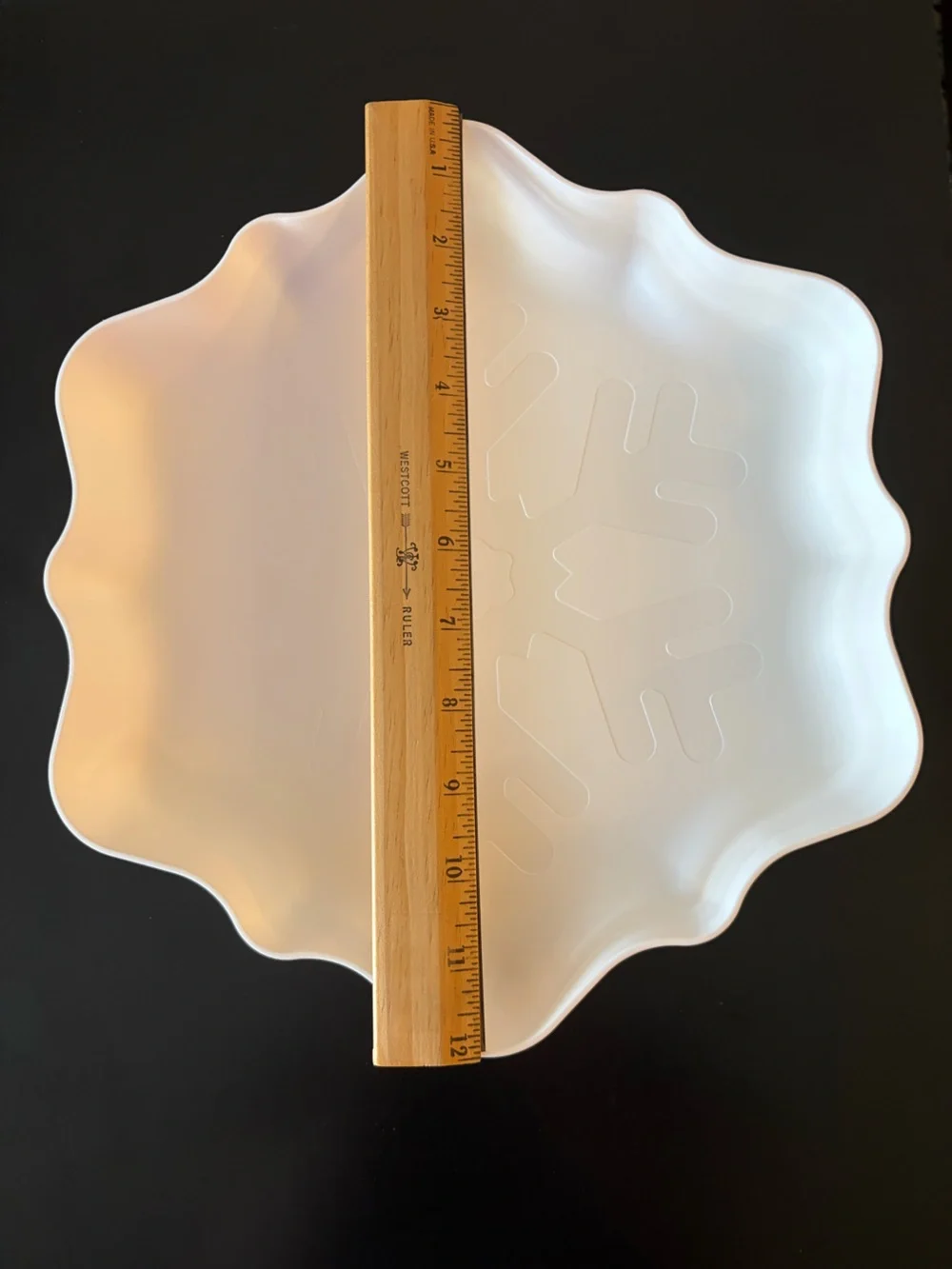 ⚡️ White Snowflake Plastic Serving Tray Winter Ski Holiday Plate 12